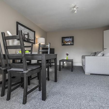 Excel Apartments Stratford Лондон Экстерьер фото